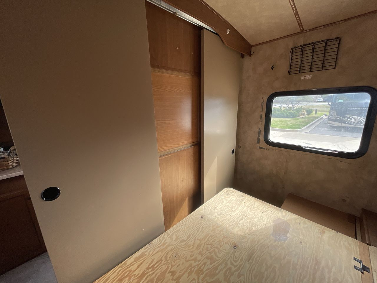 2016 CROSSROADS SUNSET TRAIL 290QB