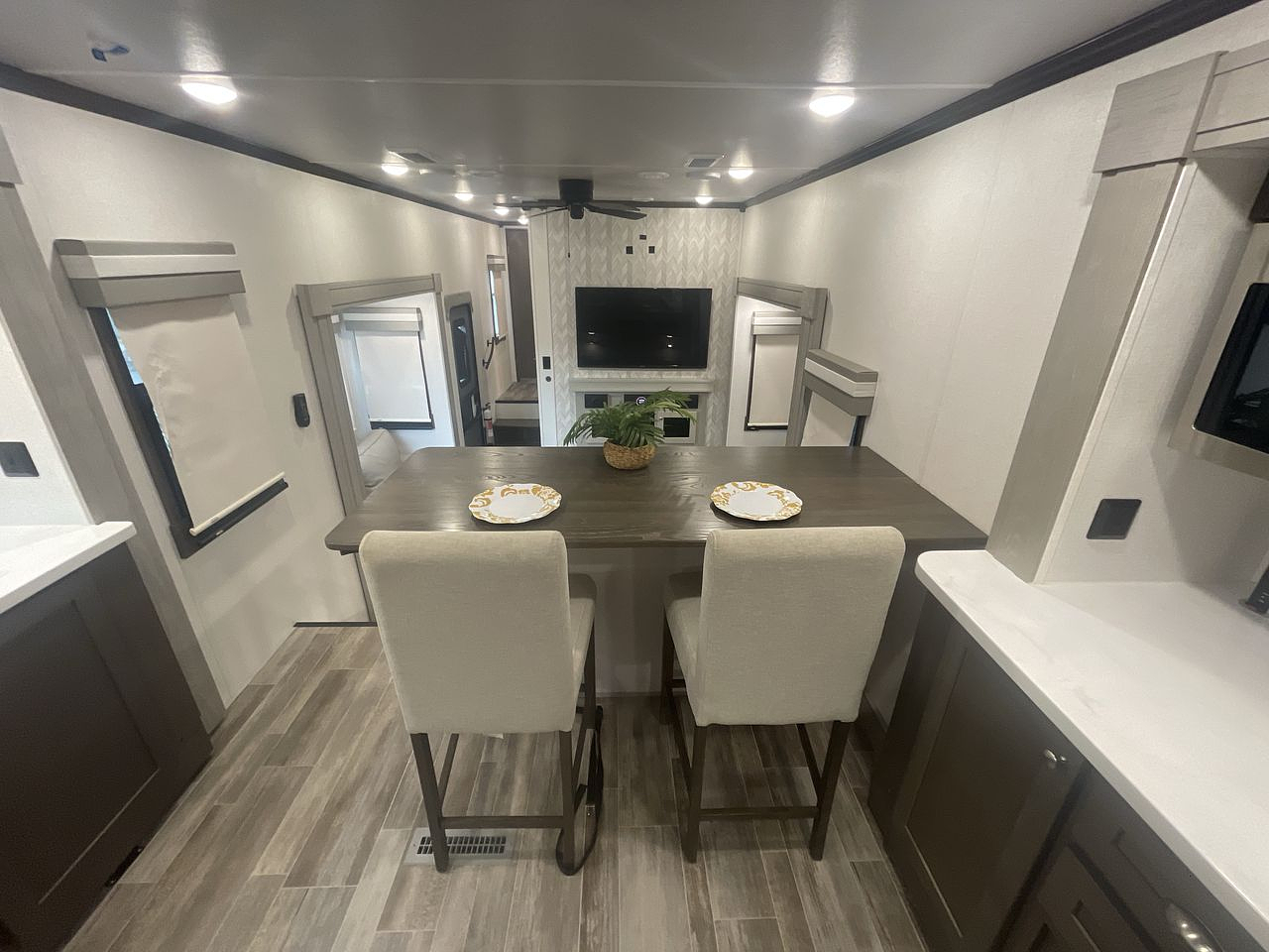 2022 FOREST RIVER COLUMBUS 1492 388FK