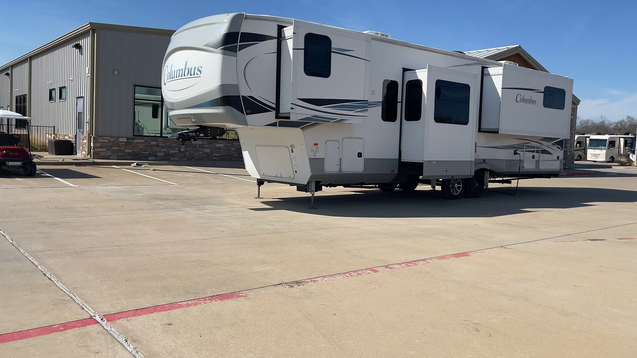 2022 FOREST RIVER COLUMBUS 1492 388FK