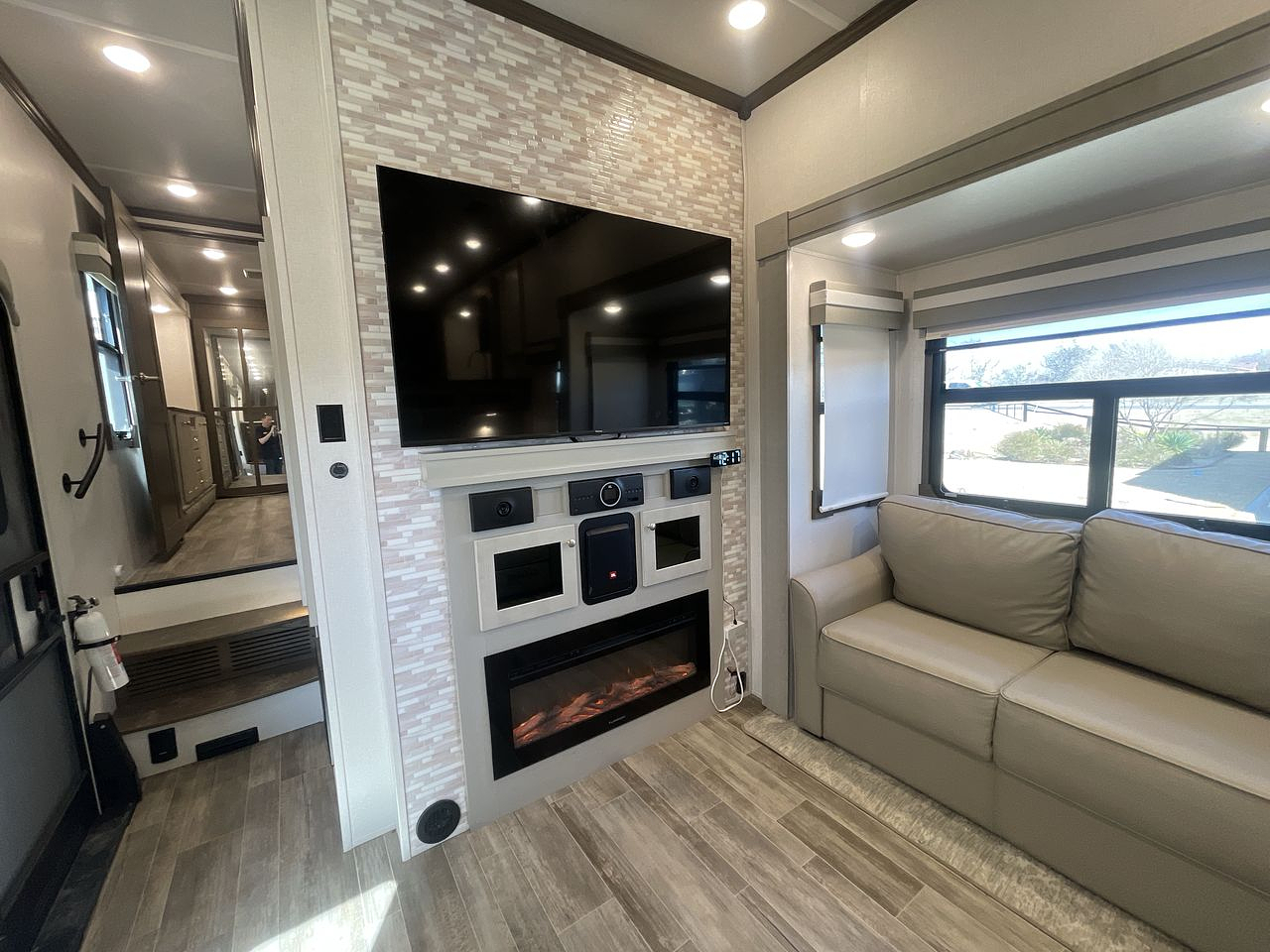 2022 FOREST RIVER COLUMBUS 1492 388FK