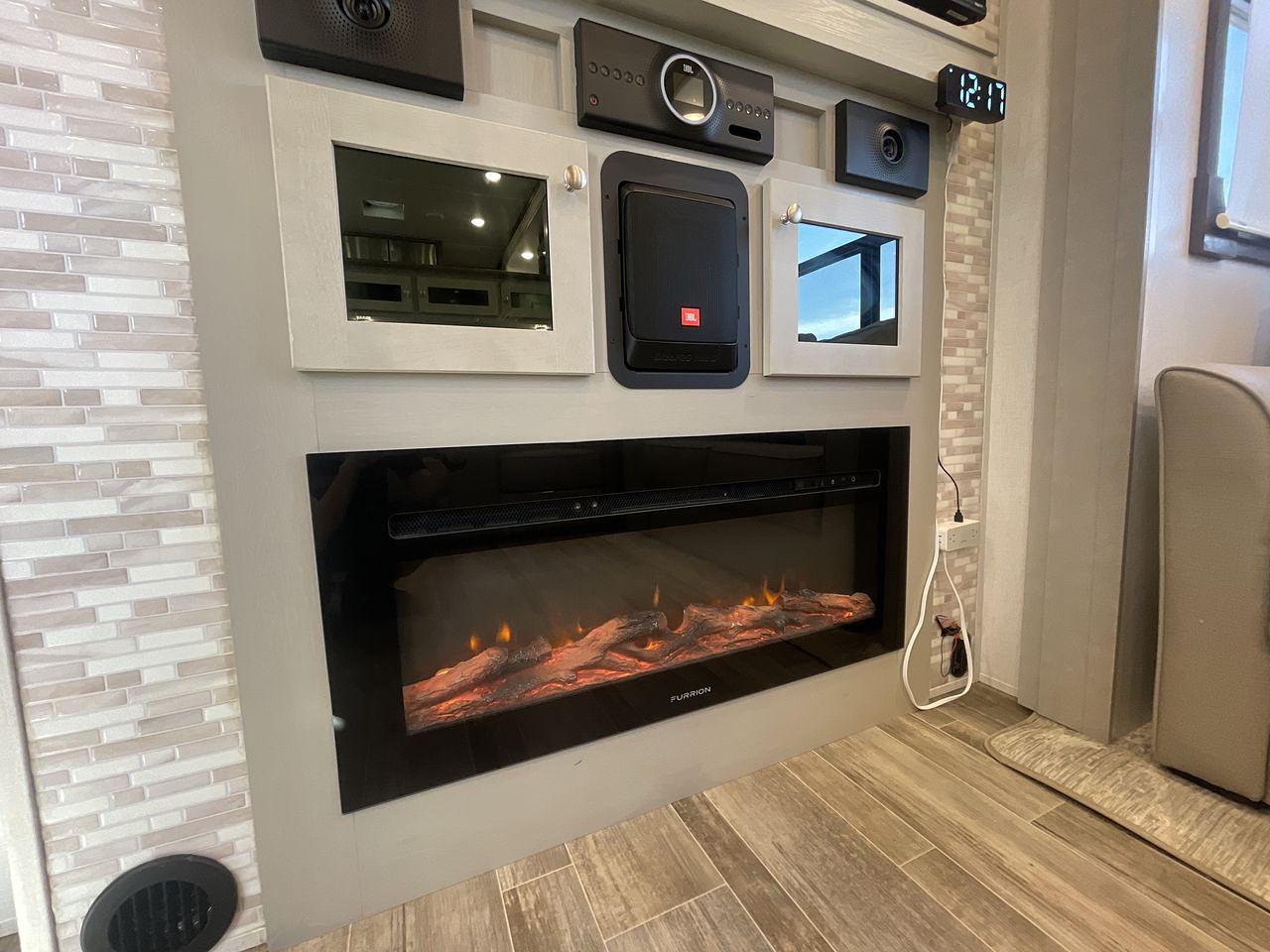 2022 FOREST RIVER COLUMBUS 1492 388FK