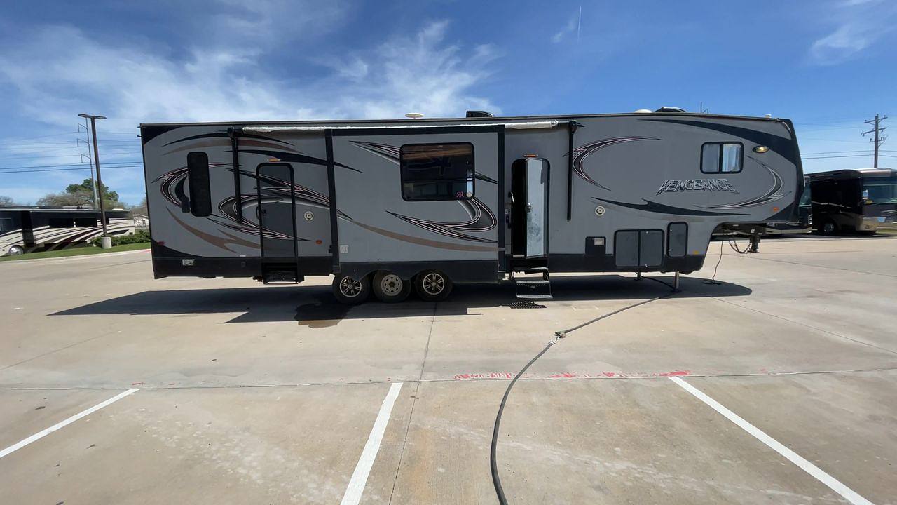 2015 FOREST RIVER VENGEANCE 378V