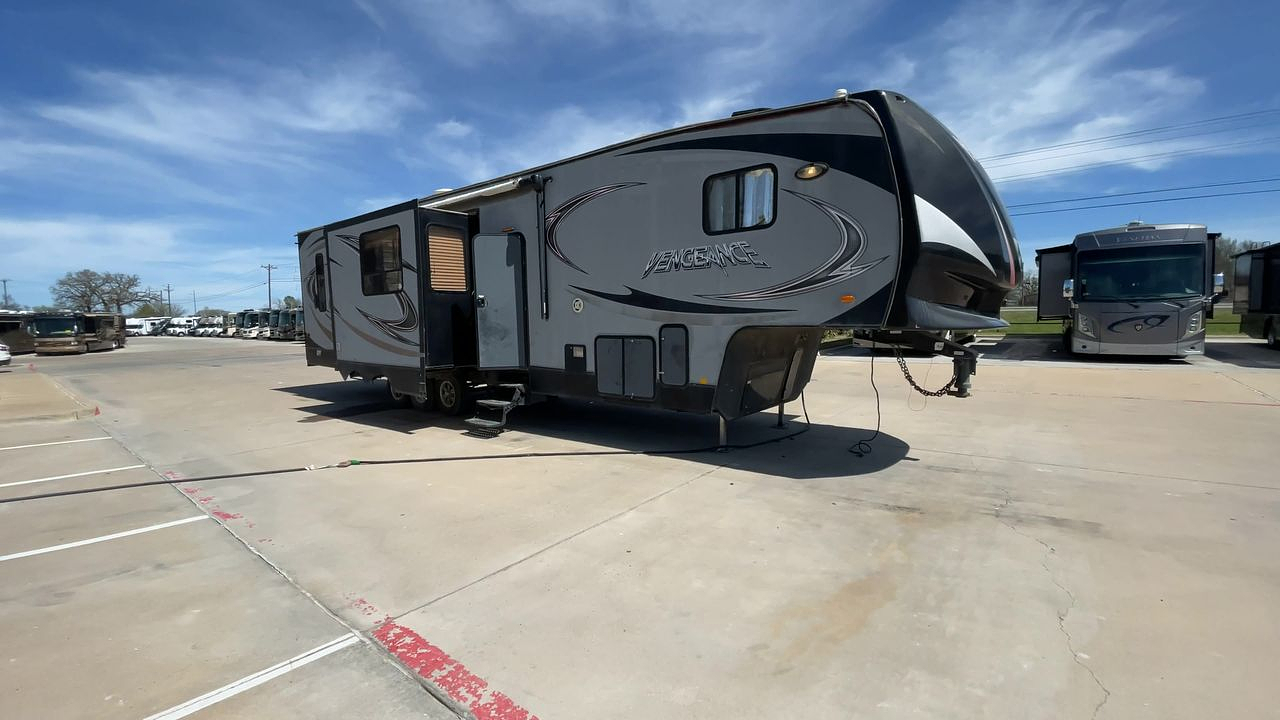 2015 FOREST RIVER VENGEANCE 378V