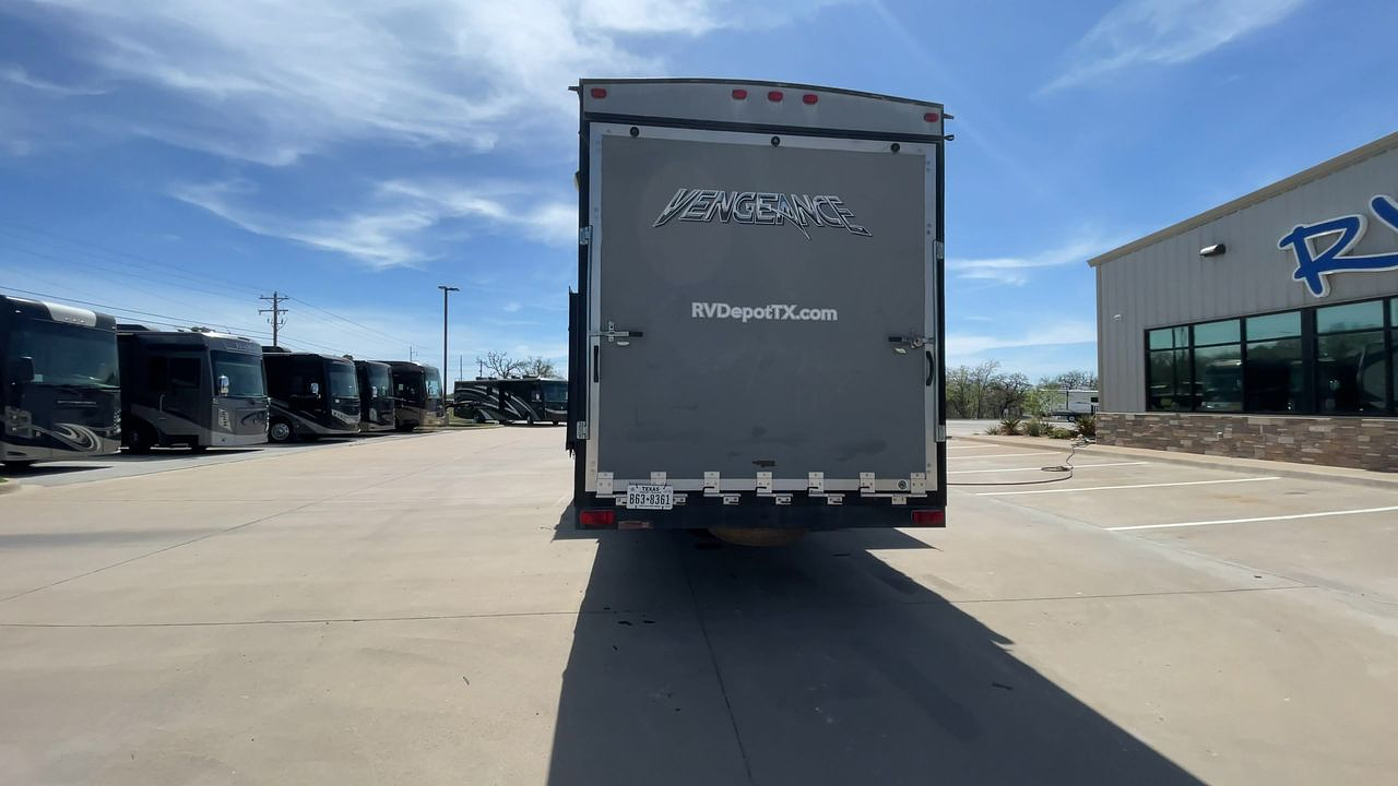 2015 FOREST RIVER VENGEANCE 378V