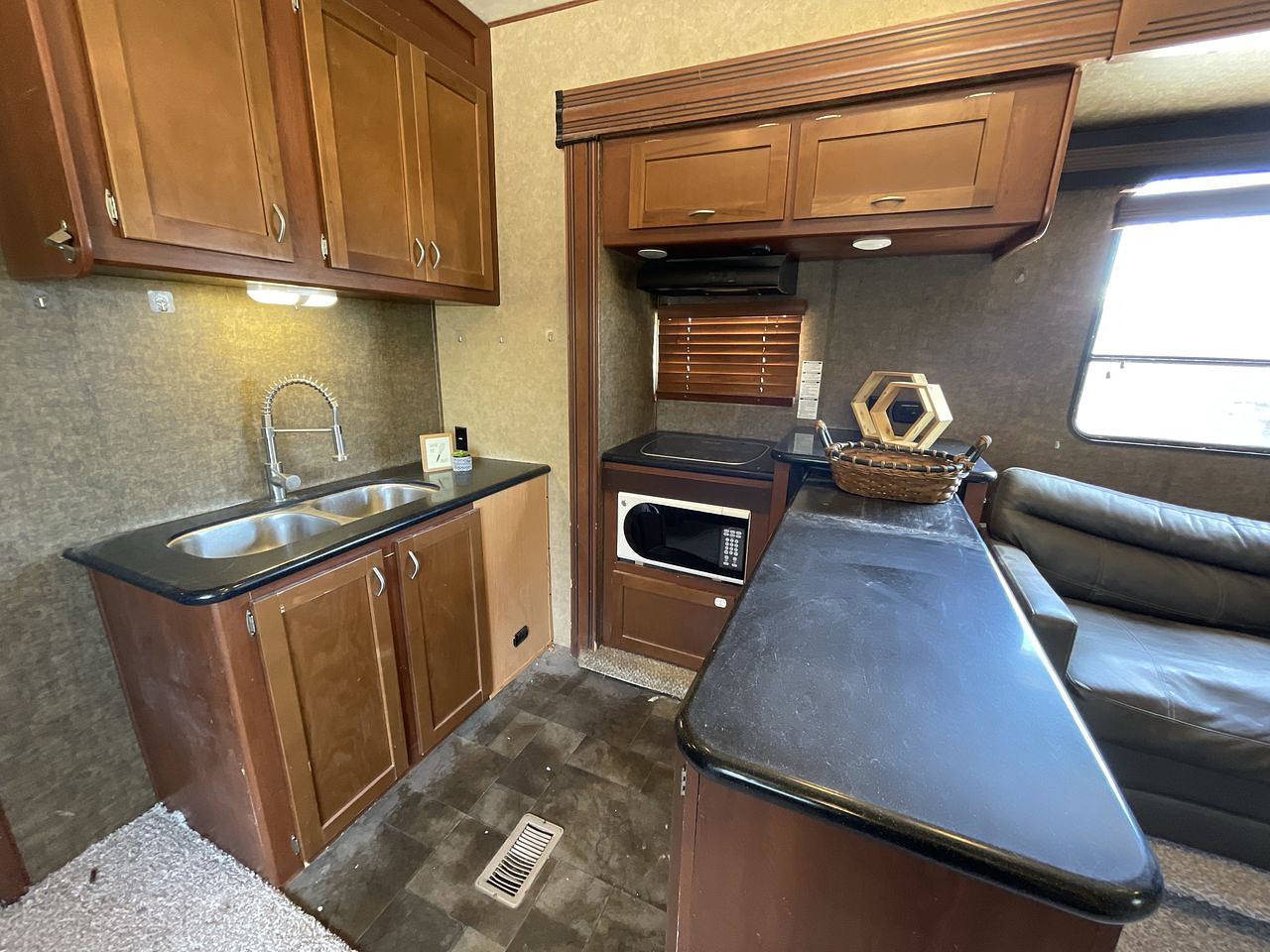 2015 FOREST RIVER VENGEANCE 378V