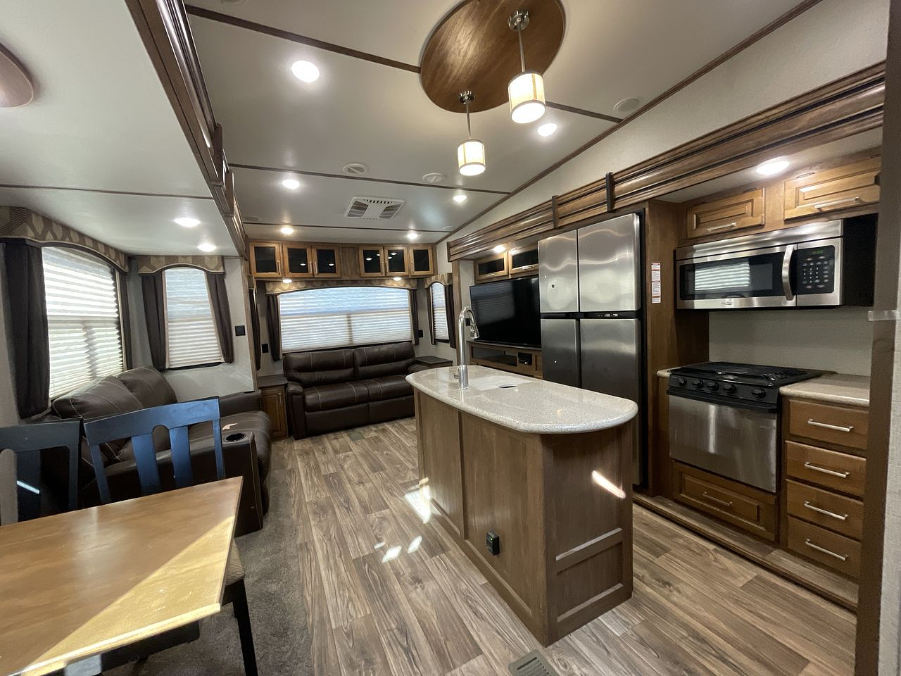 2019 KEYSTONE LAREDO 358BP
