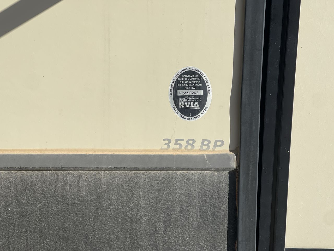 2019 KEYSTONE LAREDO 358BP