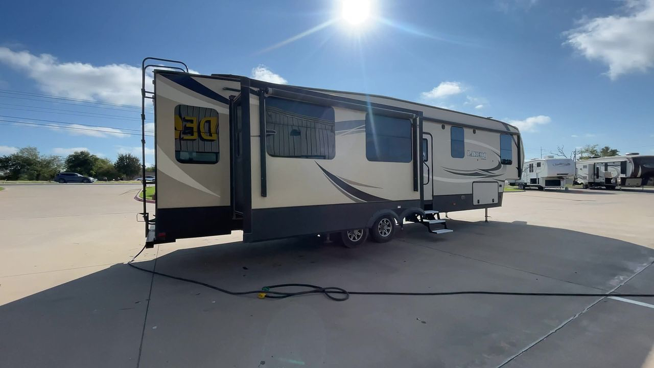 2019 KEYSTONE LAREDO 358BP