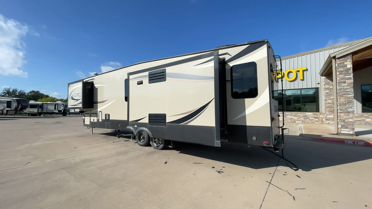 2019 KEYSTONE LAREDO 358BP