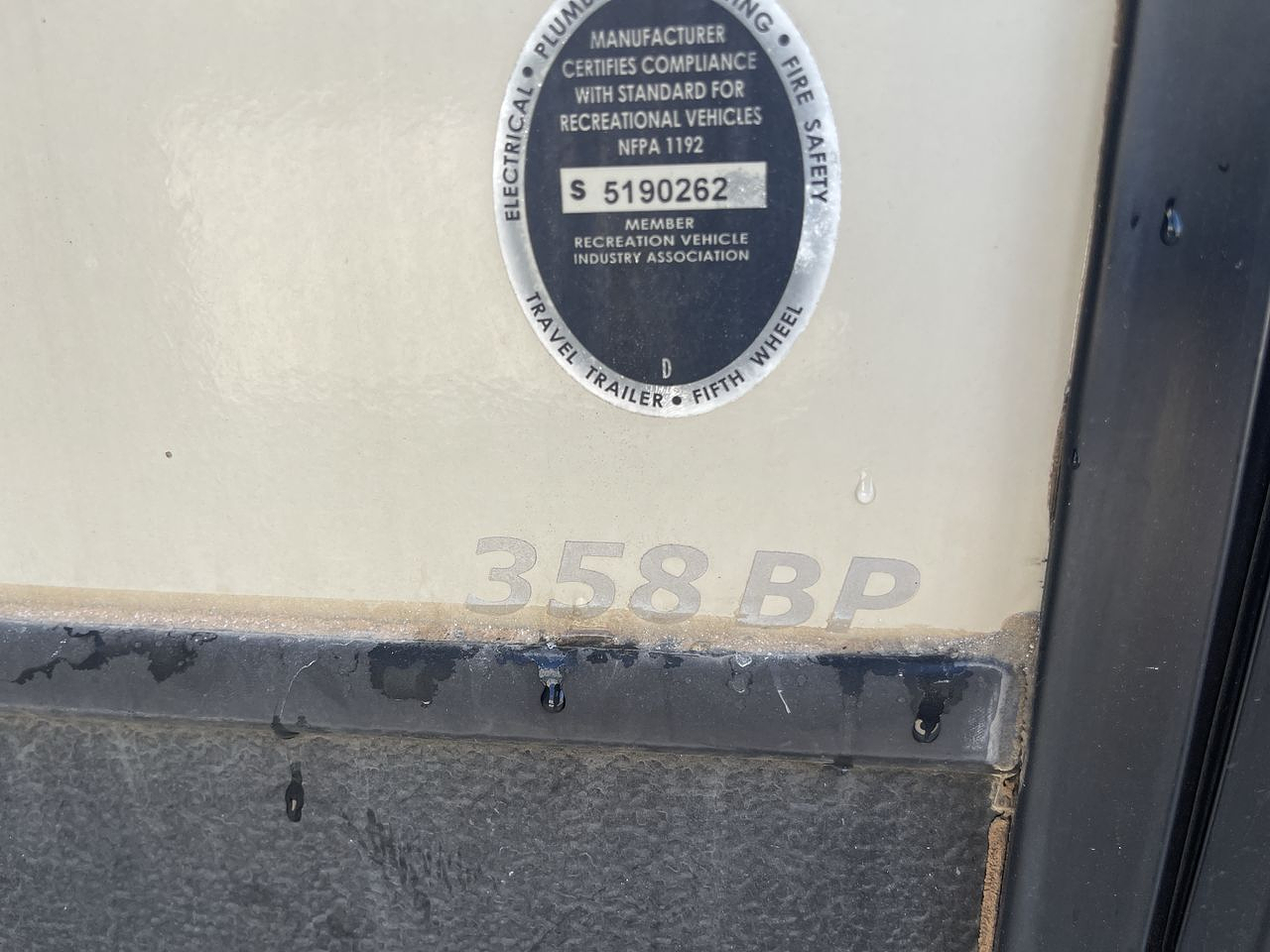 2019 KEYSTONE LAREDO 358BP