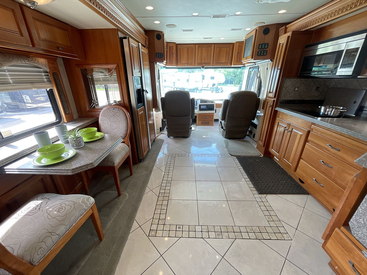 2007 MONACO DYNASTY SQUIRE IV