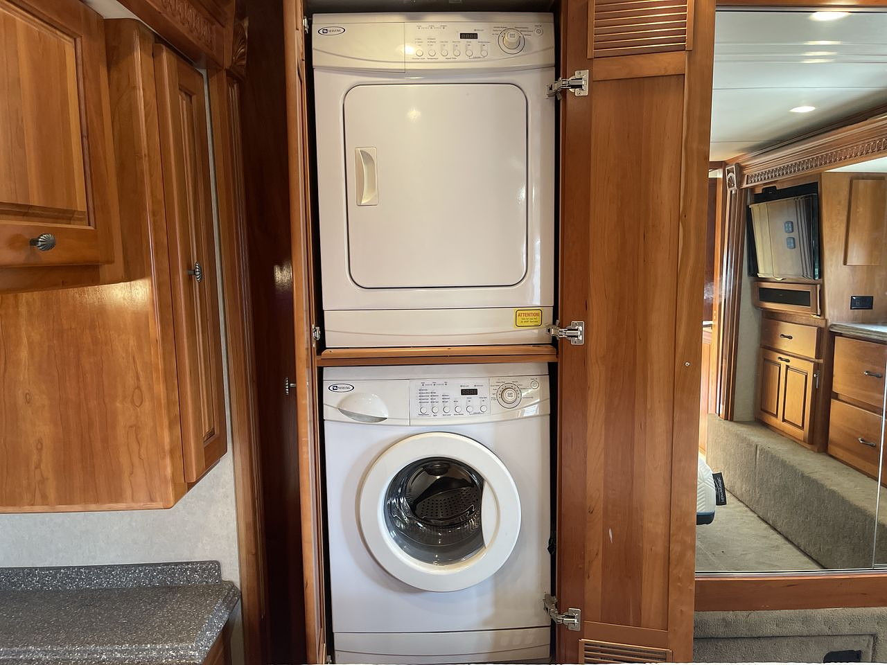 2007 MONACO DYNASTY SQUIRE IV