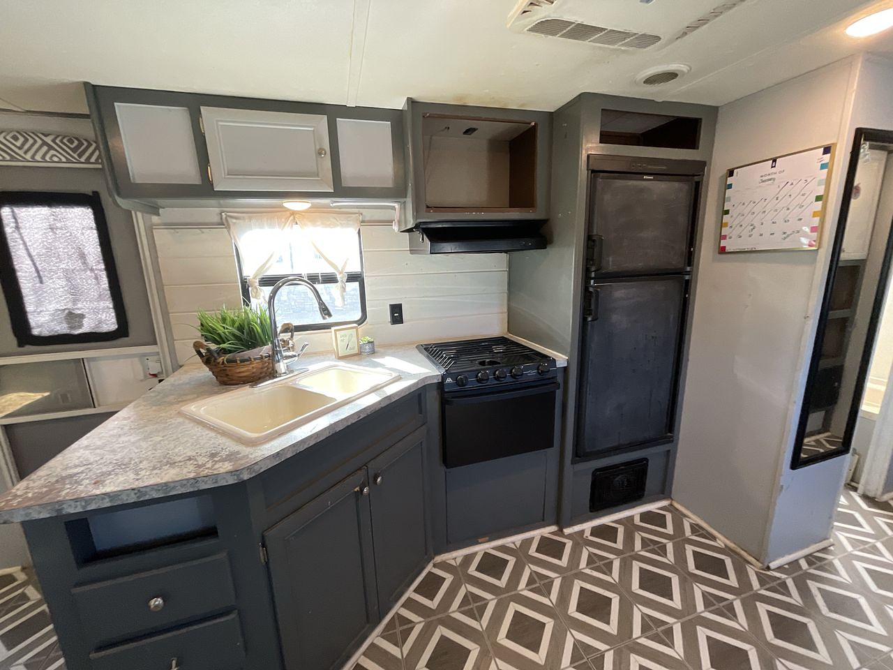 2016 FOREST RIVER SHASTA 31OK