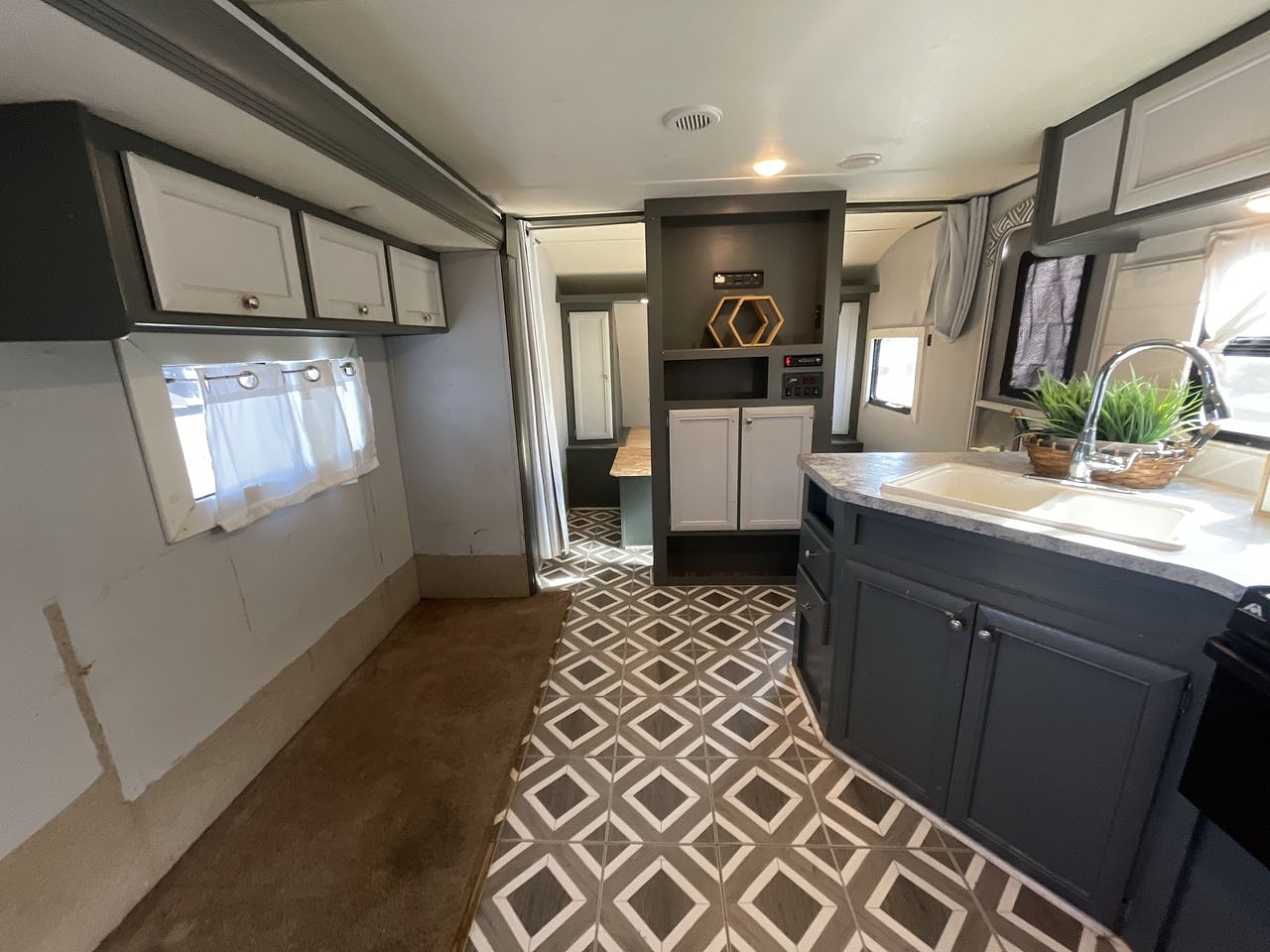 2016 FOREST RIVER SHASTA 31OK