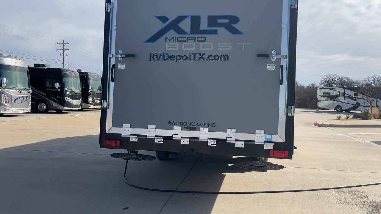 2021 FOREST RIVER XLR 335LRLE