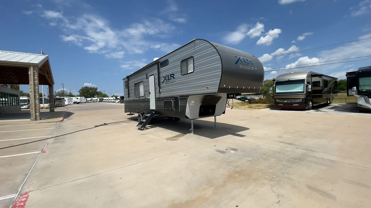 2021 FOREST RIVER XLR 335LRLE