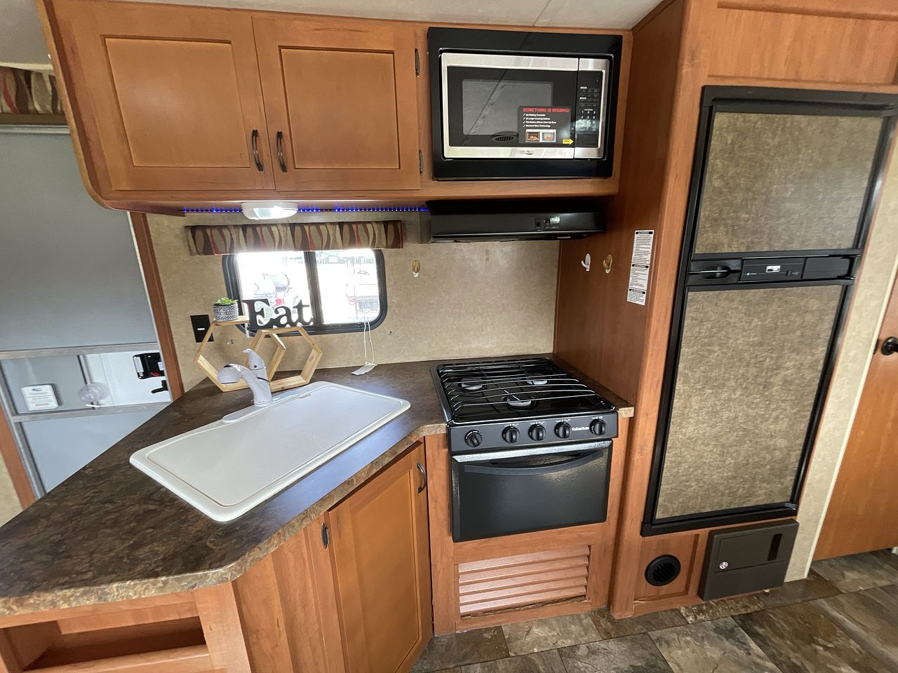 2014 FRRV CHEROKEE GREY WOLF 282BH