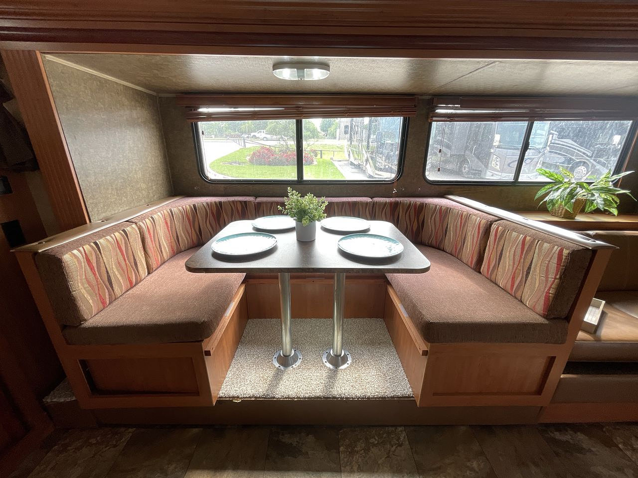 2014 FRRV CHEROKEE GREY WOLF 282BH