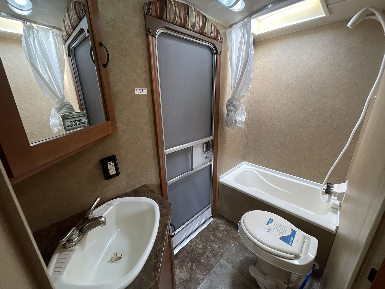 2014 FRRV CHEROKEE GREY WOLF 282BH