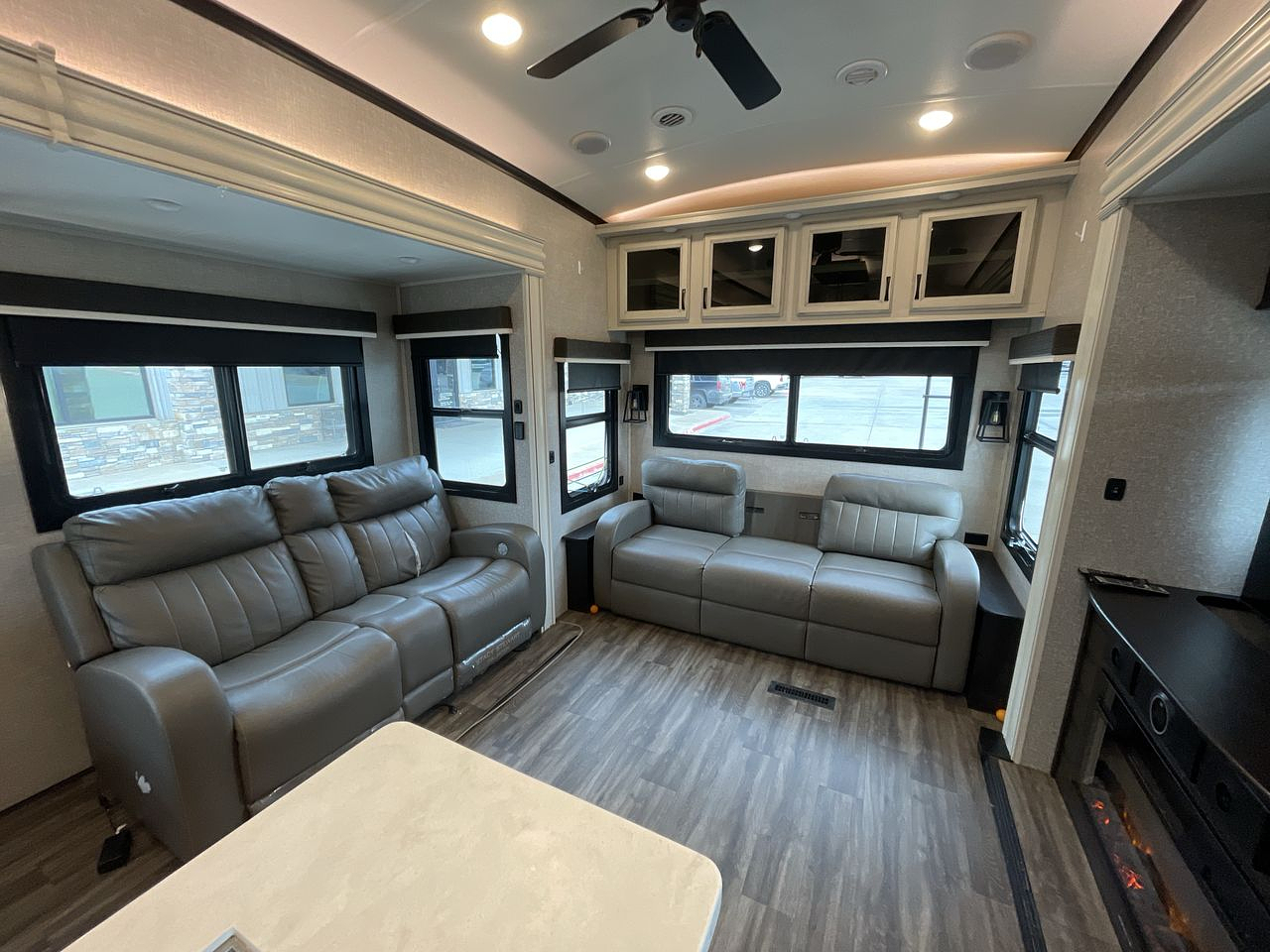 2023 JAYCO NORTH POINT 377RLBH