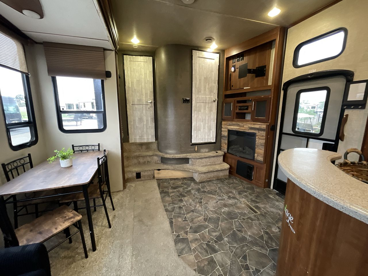 2013 KEYSTONE FUZION FZ395