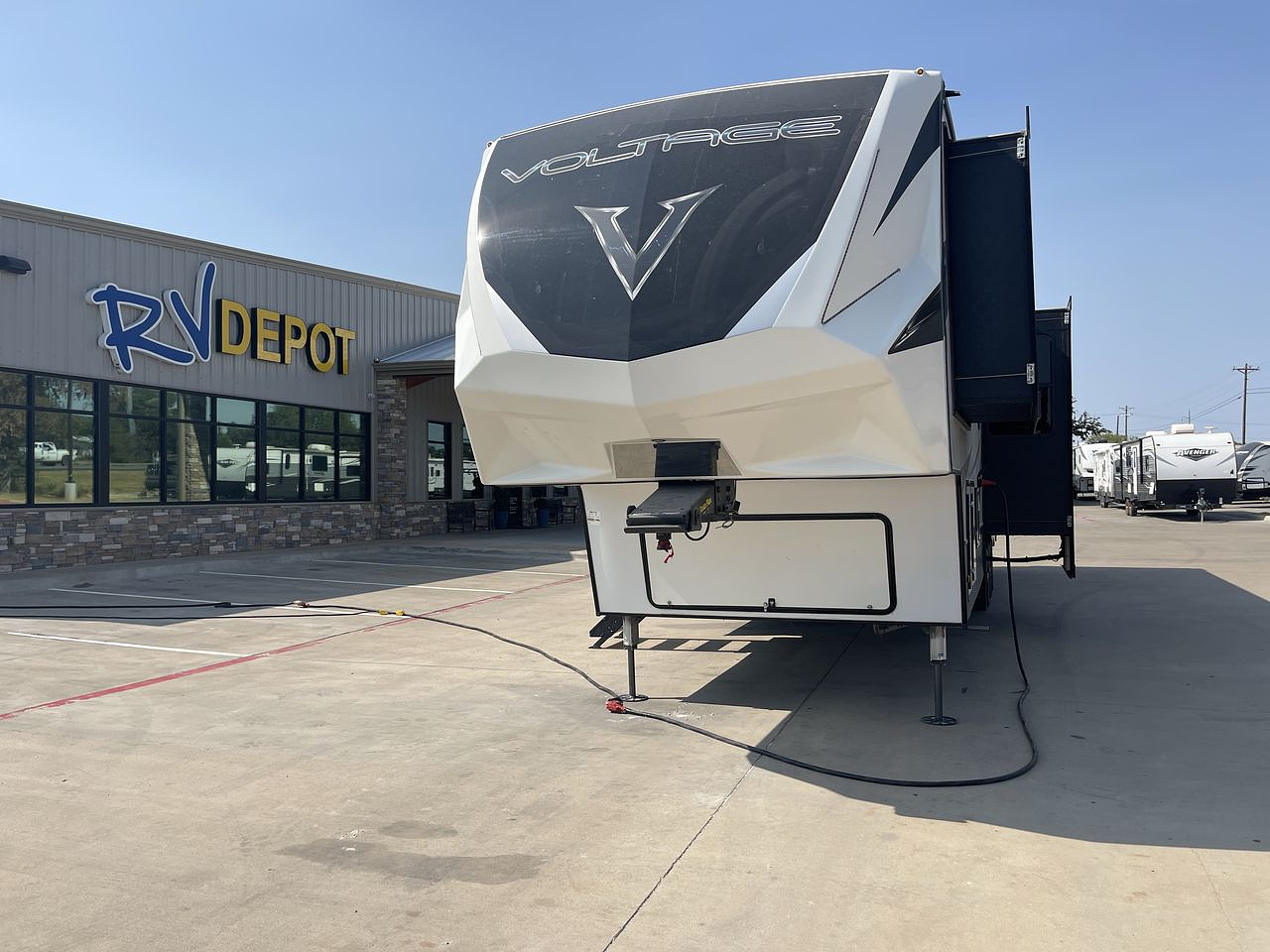 2020 KEYSTONE VOLTAGE 4185