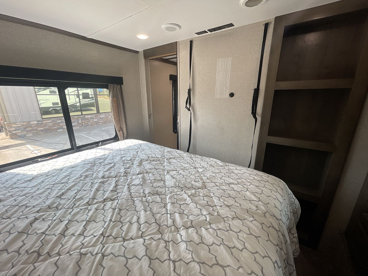 2020 KEYSTONE VOLTAGE 4185