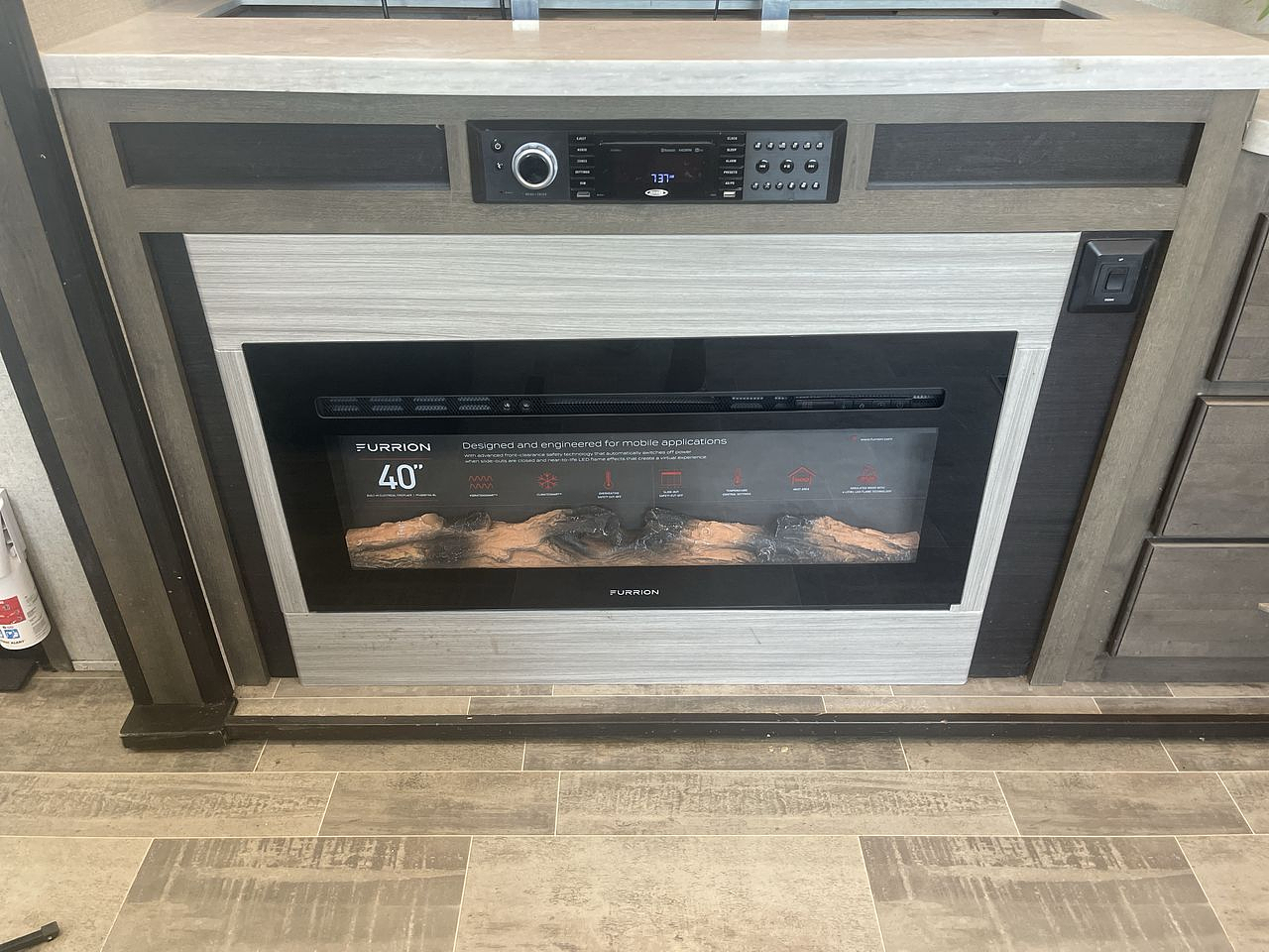 2020 KEYSTONE VOLTAGE 4185