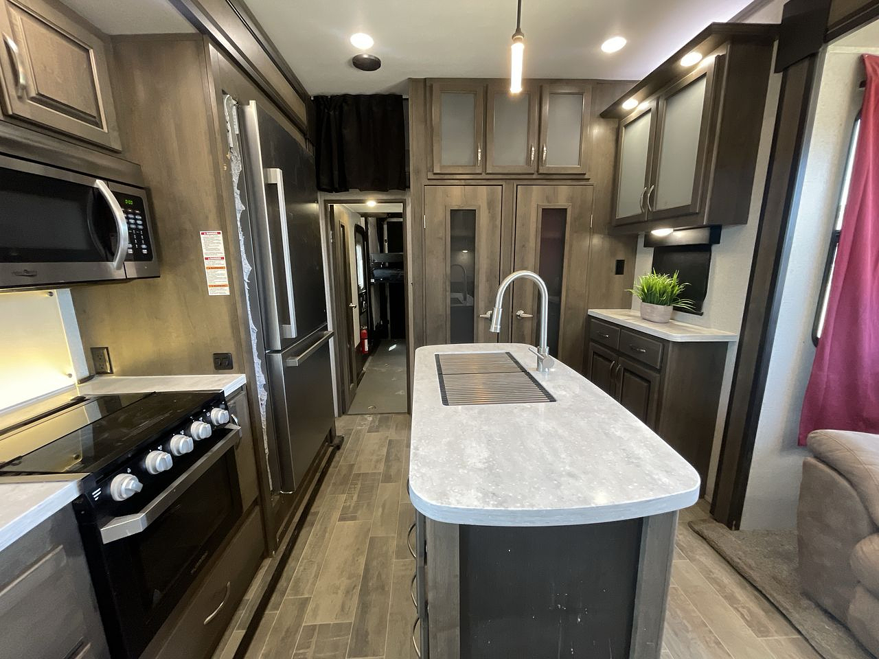 2020 KEYSTONE VOLTAGE 4185