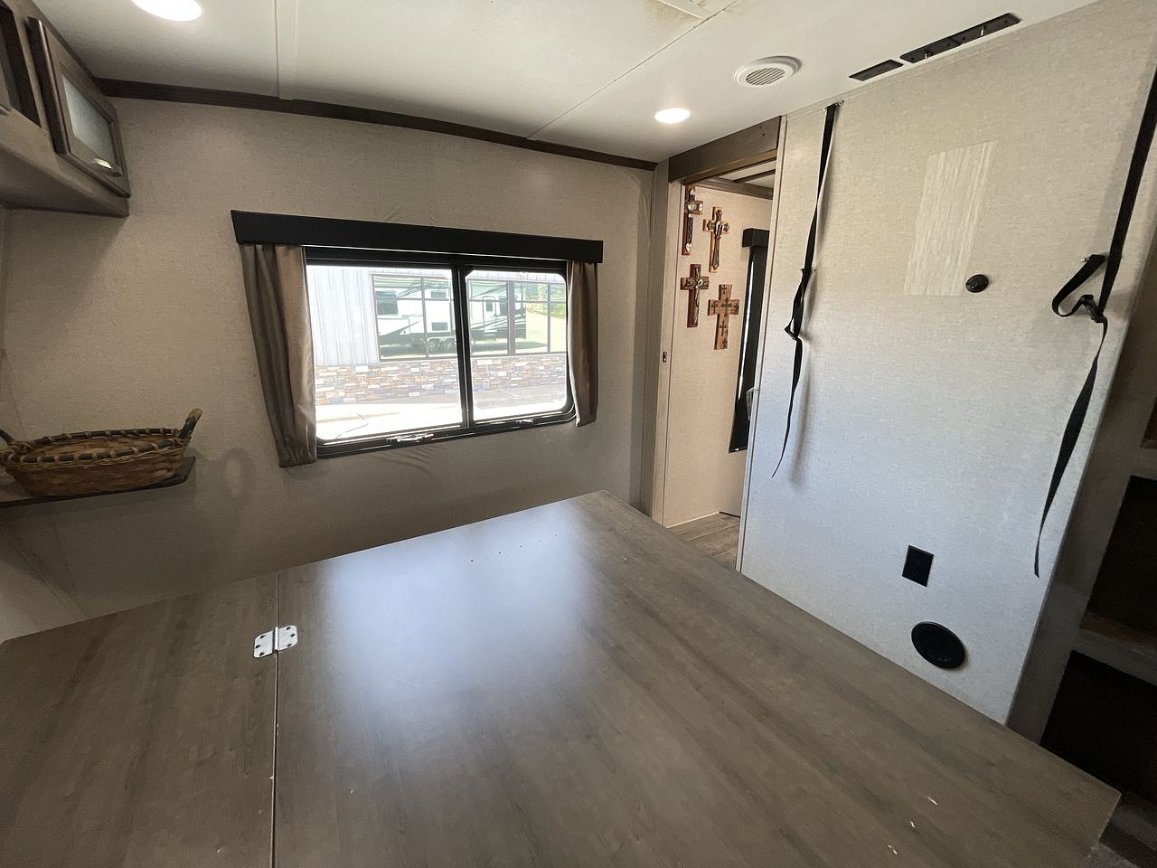 2020 KEYSTONE VOLTAGE 4185