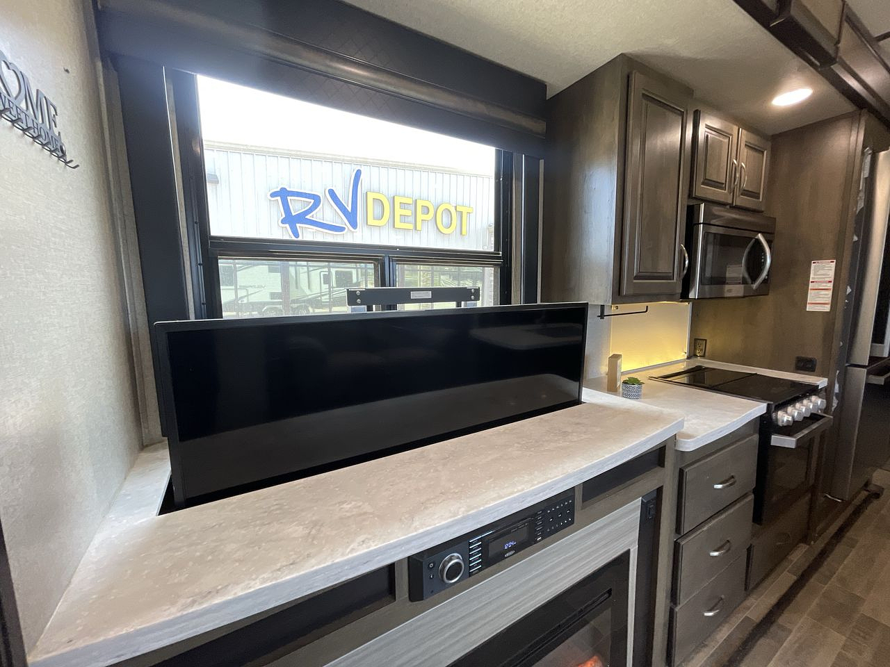 2020 KEYSTONE VOLTAGE 4185