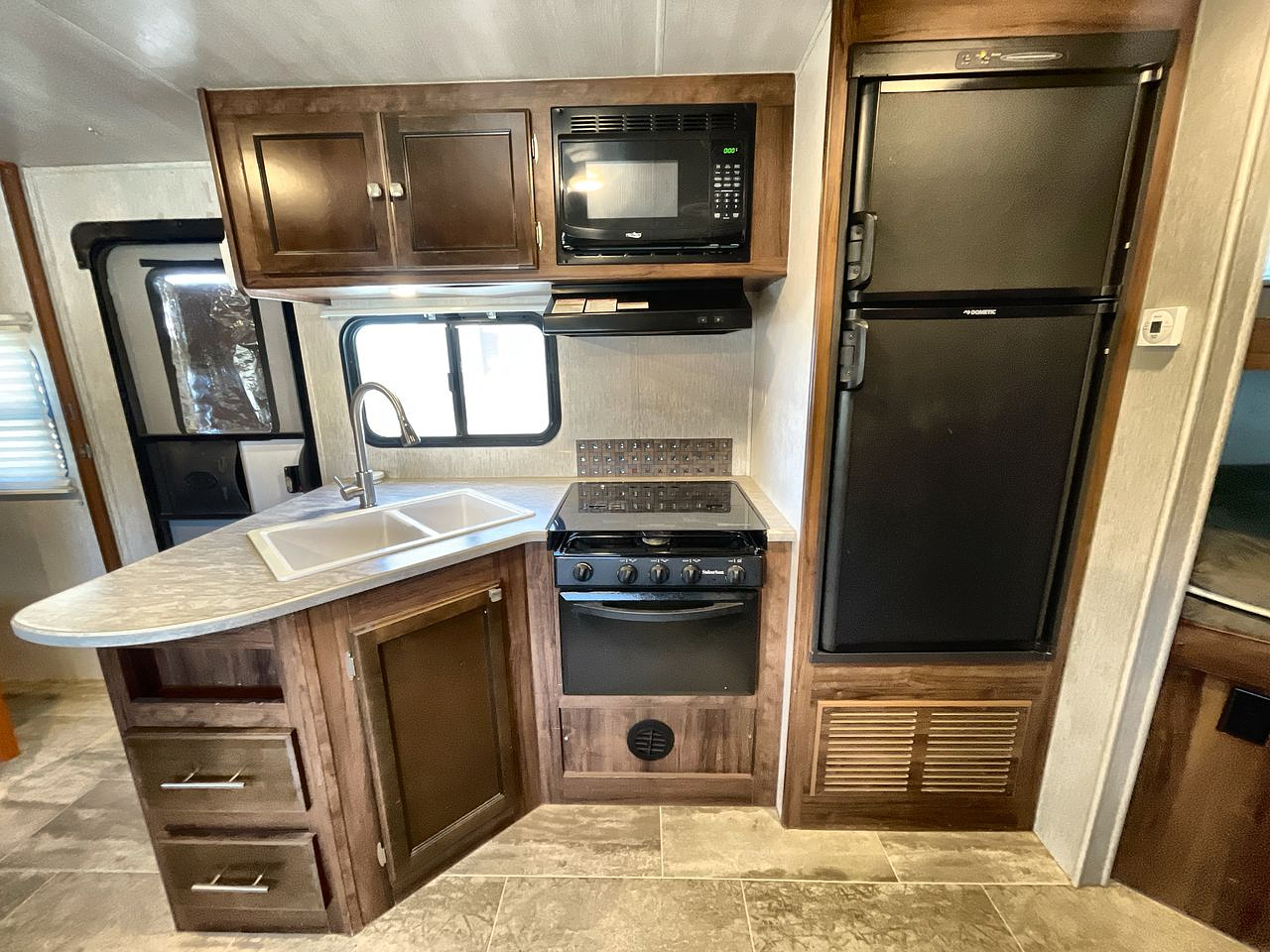 2018 WILDERNESS 2475BH