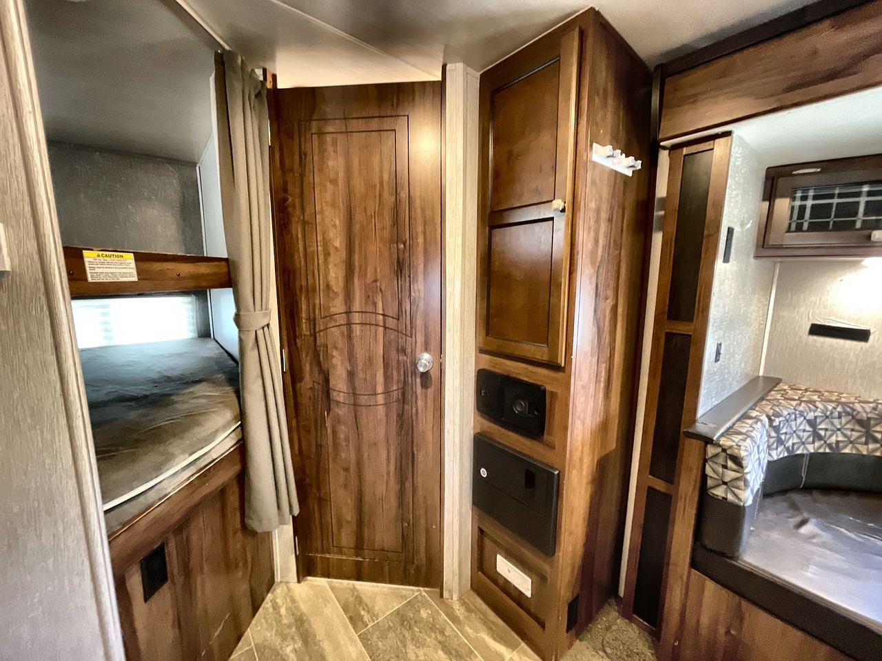 2018 WILDERNESS 2475BH