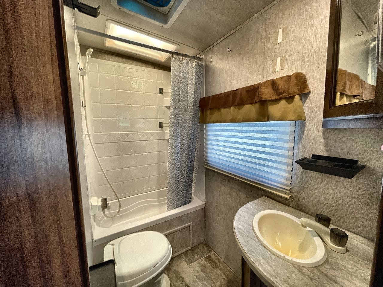 2018 WILDERNESS 2475BH