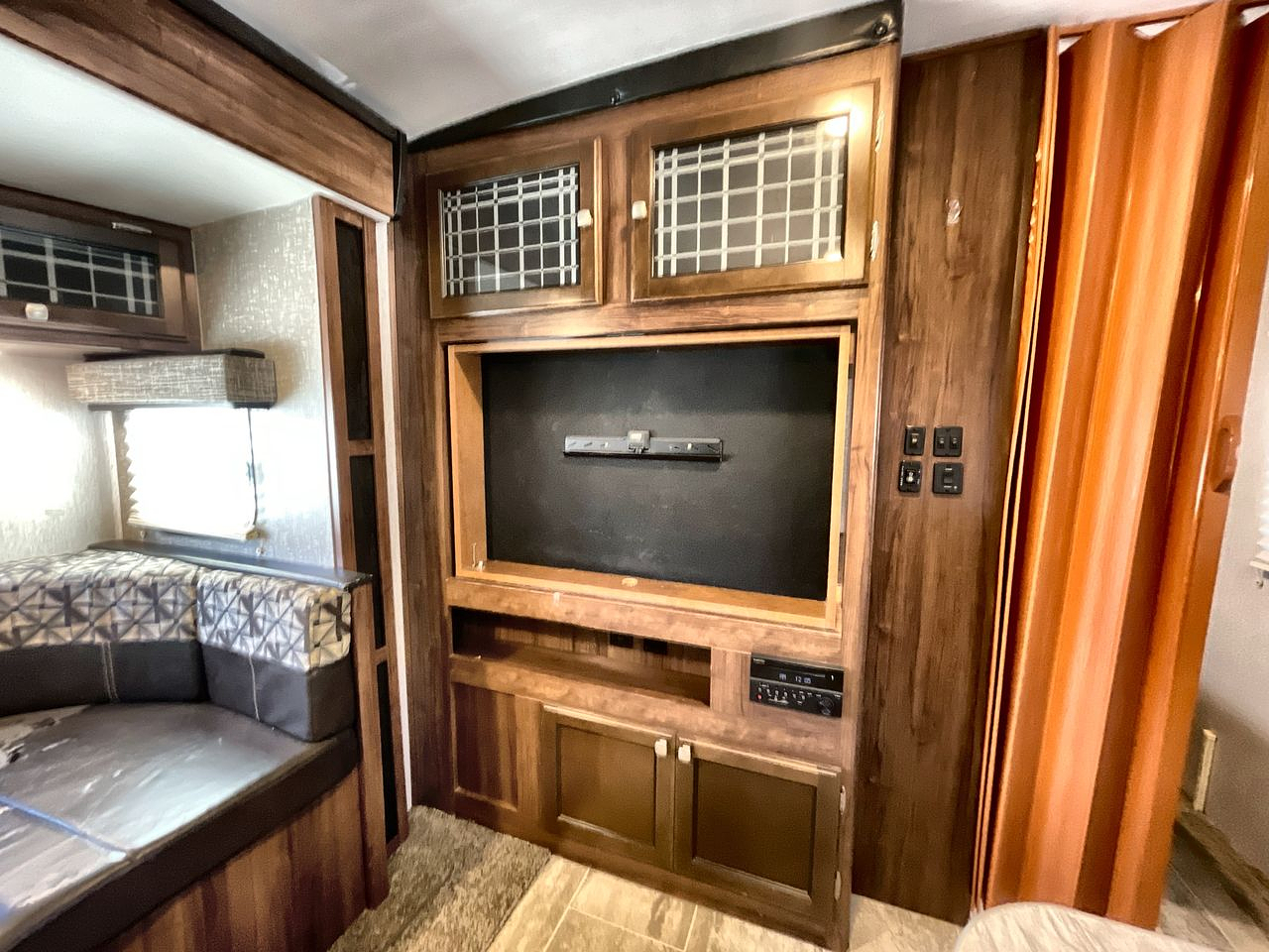 2018 WILDERNESS 2475BH