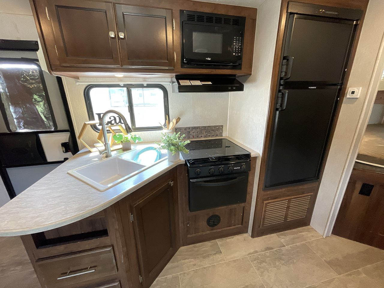 2018 WILDERNESS 2475BH