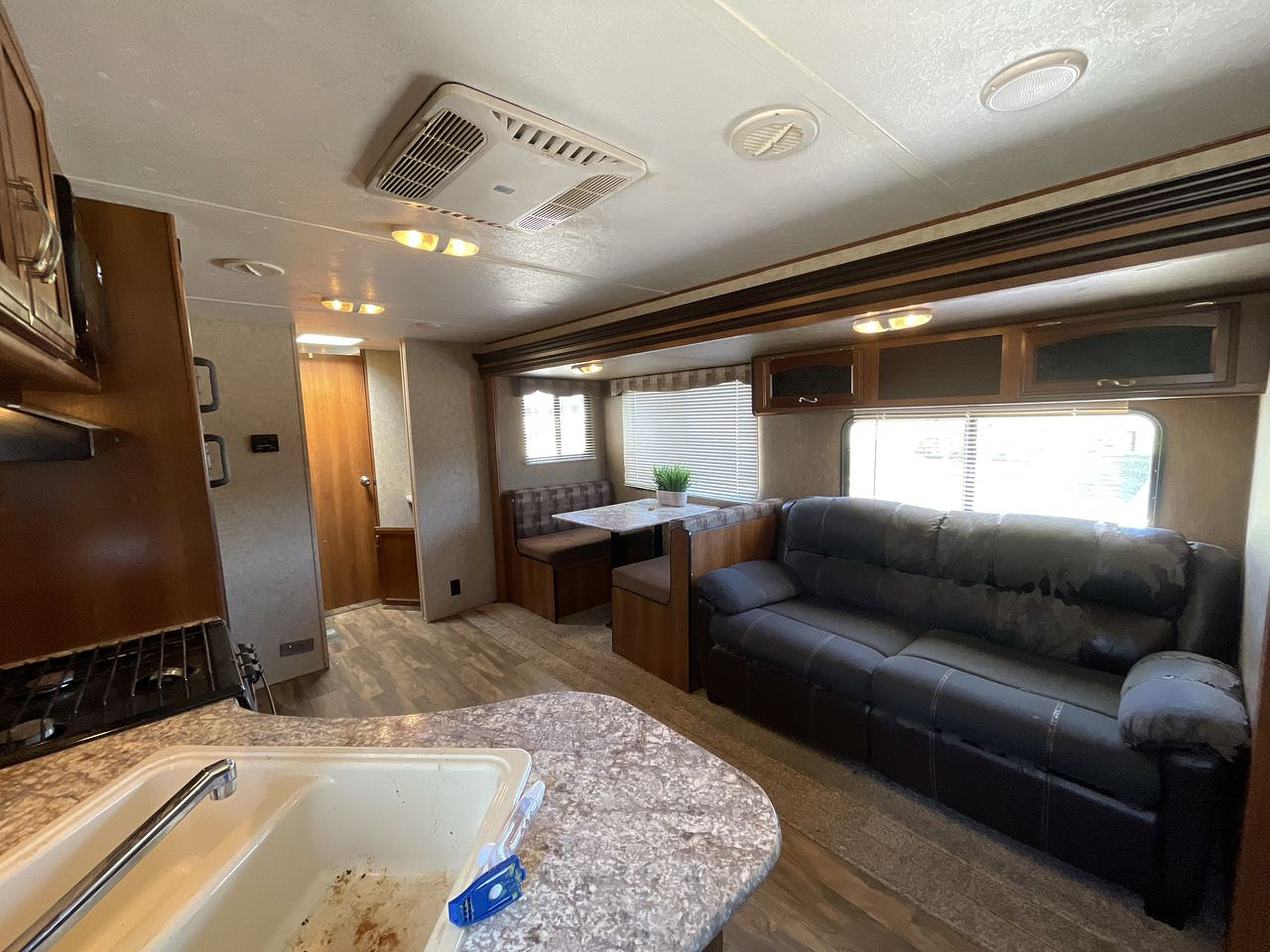 2016 PRIMETIME AVENGER 27BBS