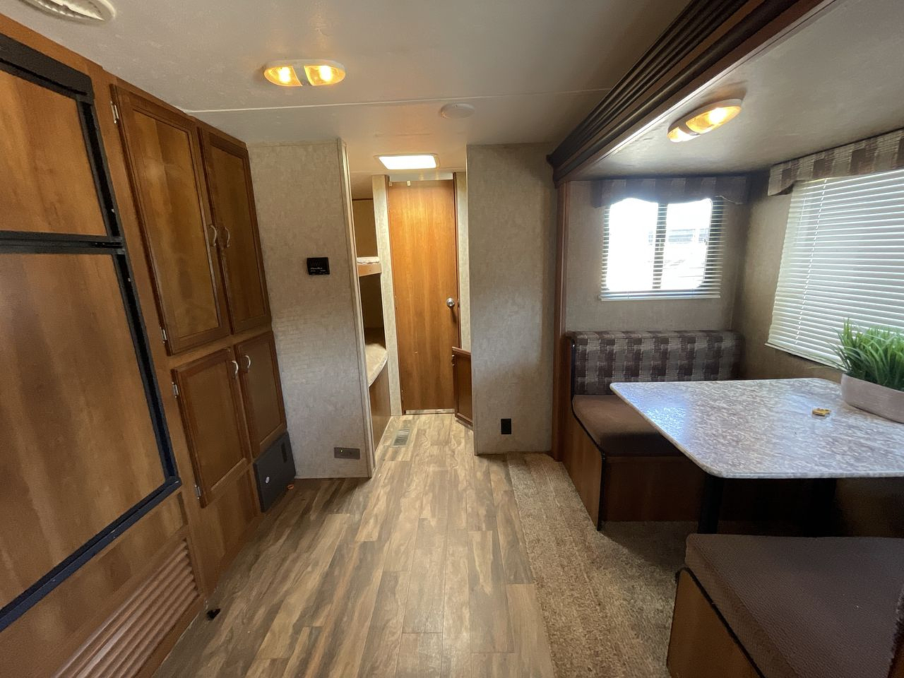 2016 PRIMETIME AVENGER 27BBS