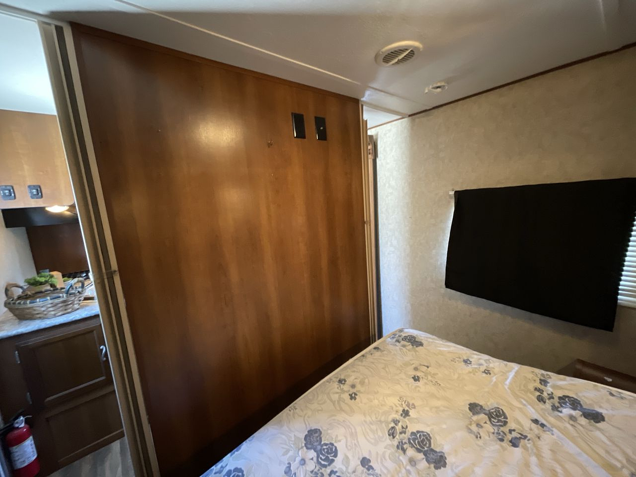 2016 PRIMETIME AVENGER 27BBS