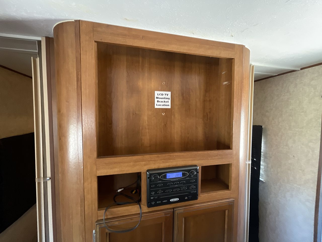 2016 PRIMETIME AVENGER 27BBS