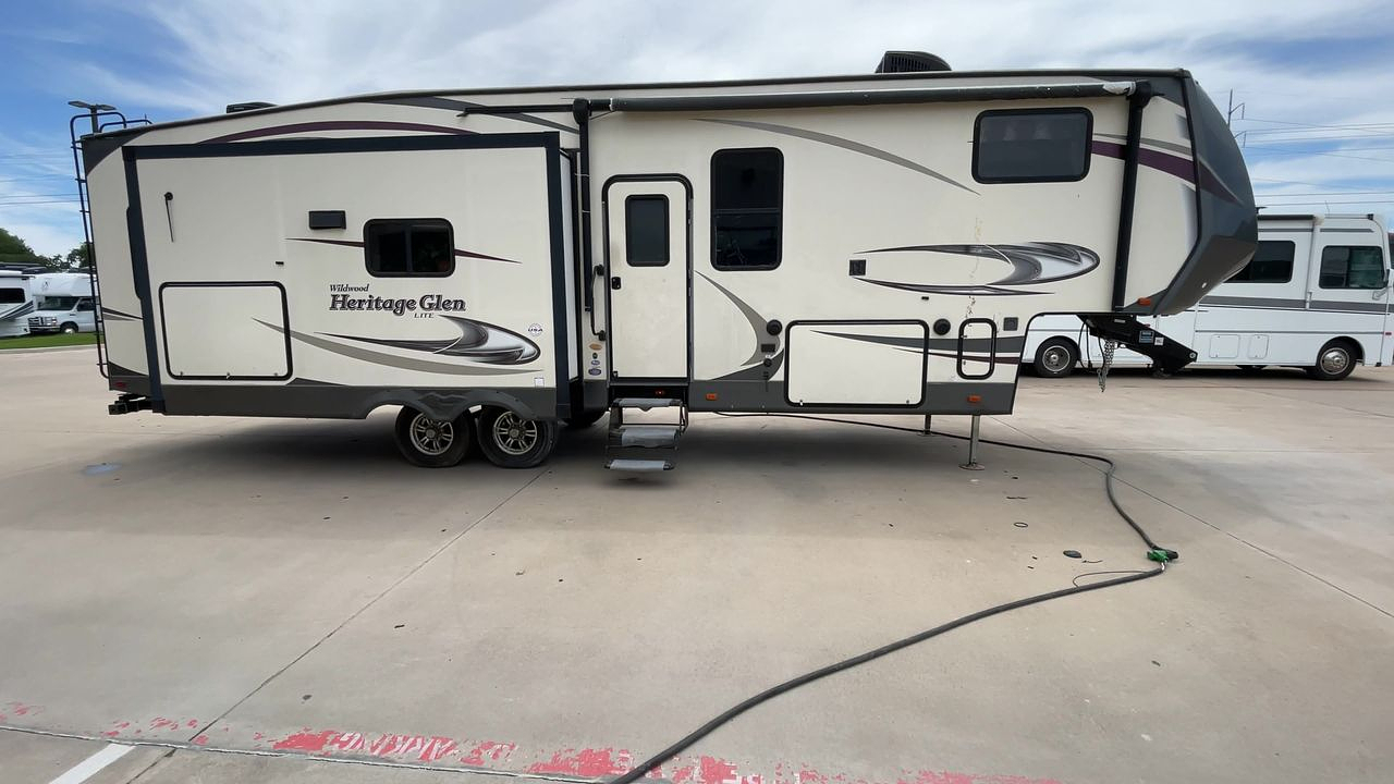 2016 FOREST RIVER HERITAGE GLEN 276RLI