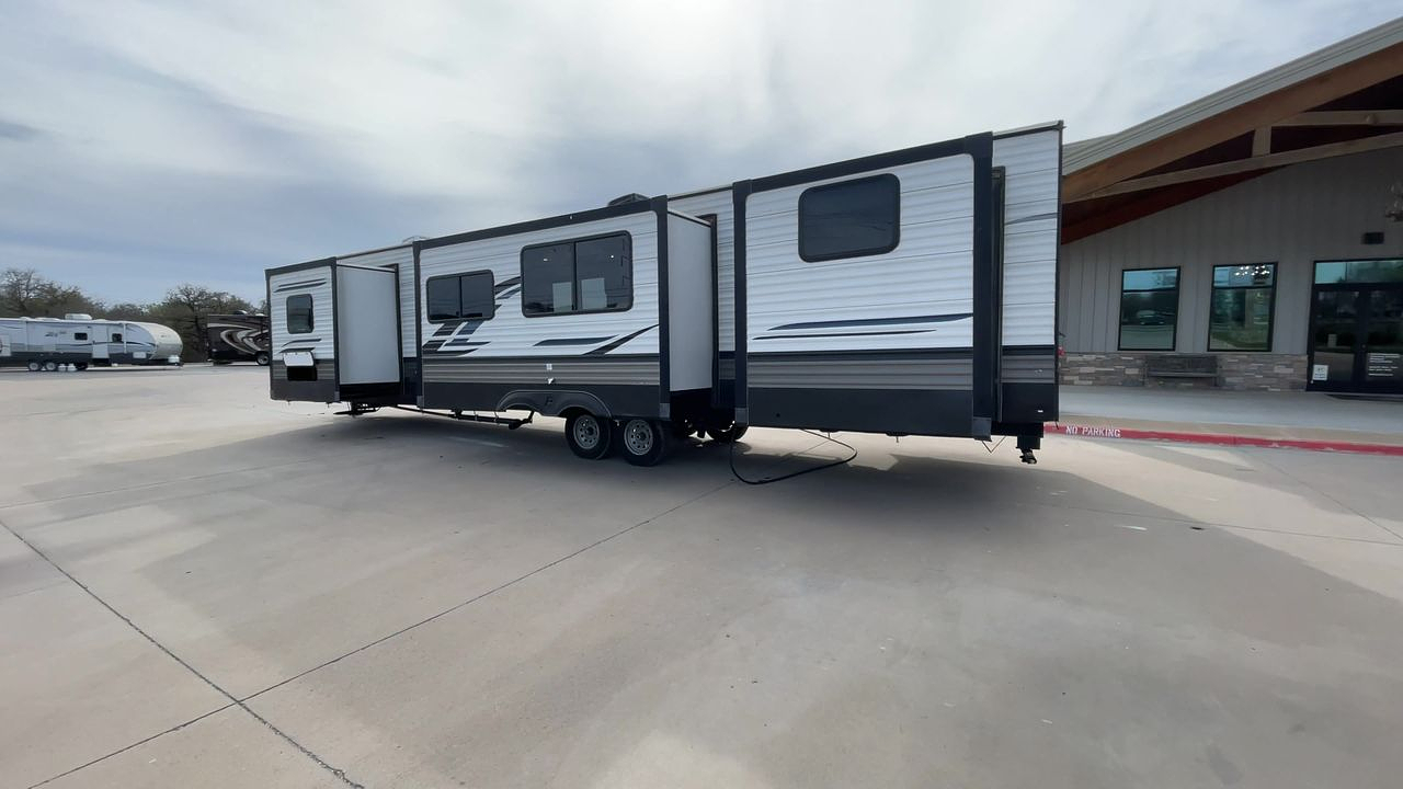 2022 FOREST RIVER PUMA 39PQB