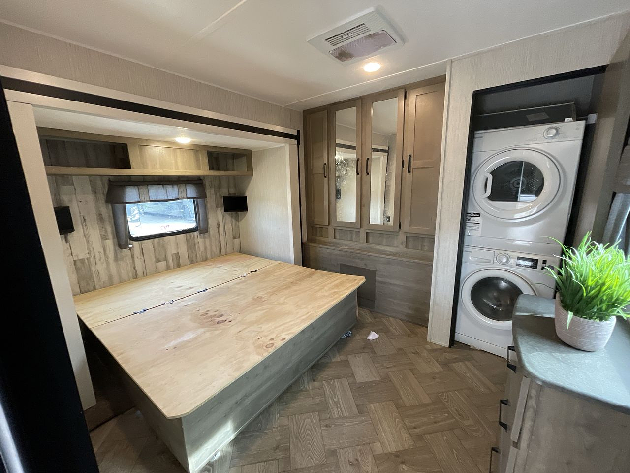 2022 FOREST RIVER PUMA 39PQB