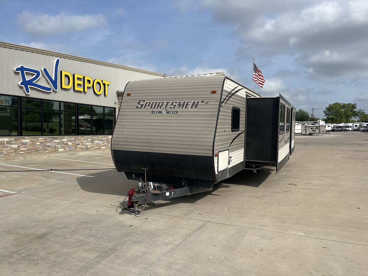 2018 K-Z SPORTSMEN 332BH