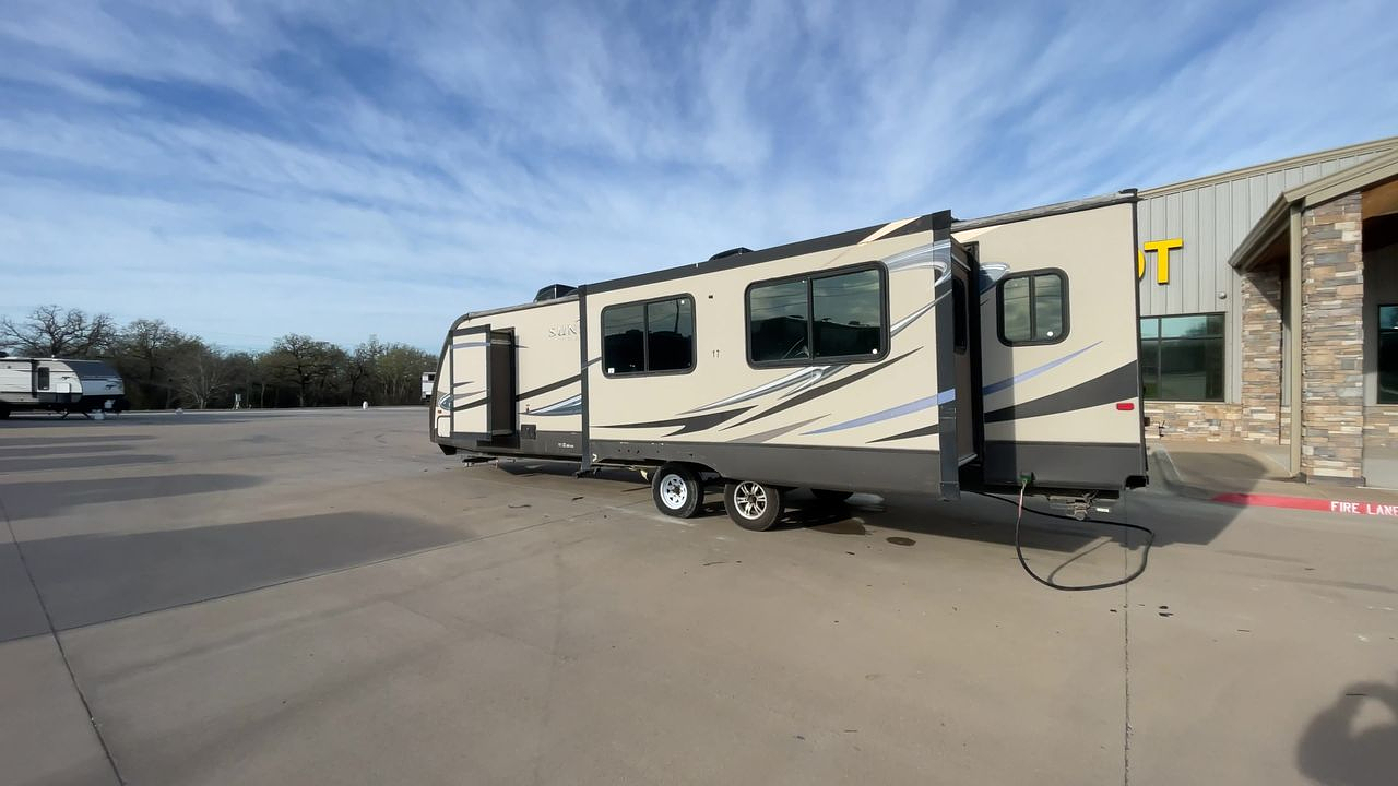 2014 CROSSROADS SUNSET TRAIL 32RL