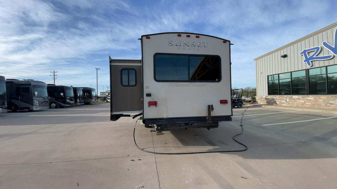 2014 CROSSROADS SUNSET TRAIL 32RL