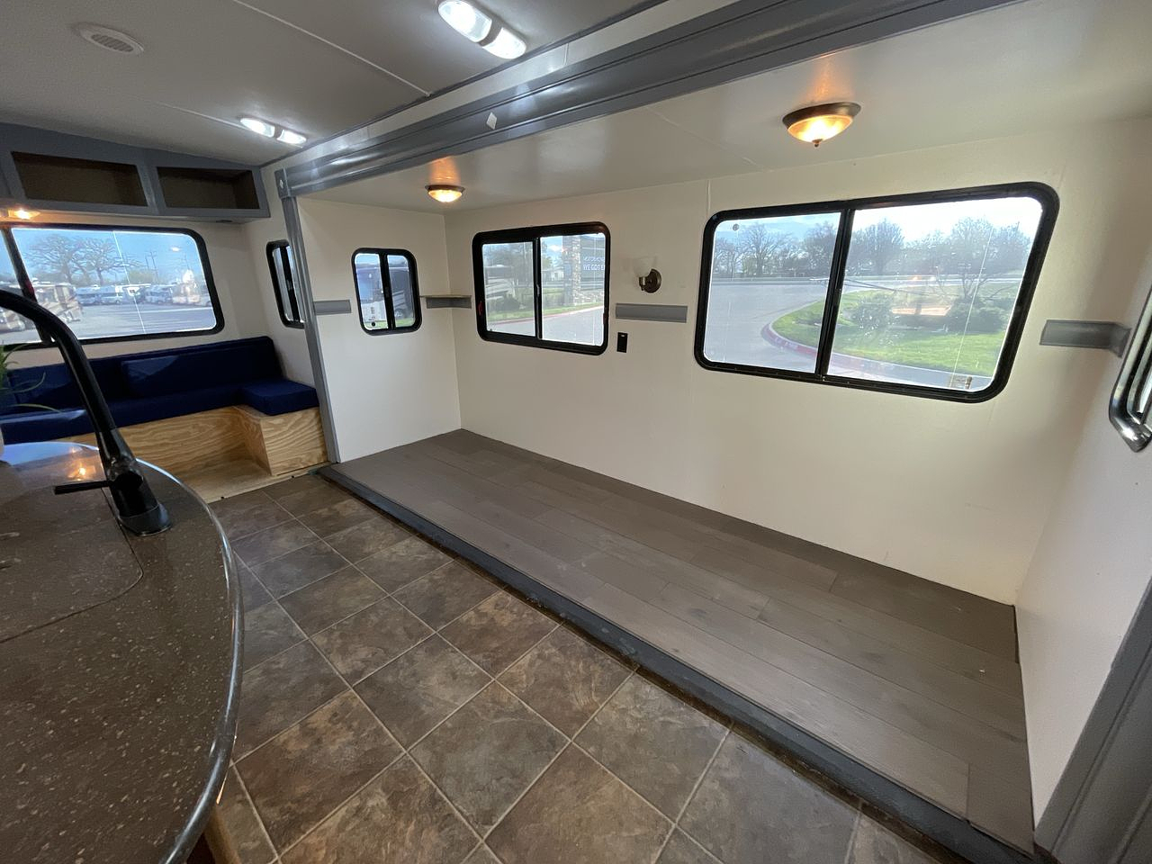 2014 CROSSROADS SUNSET TRAIL 32RL