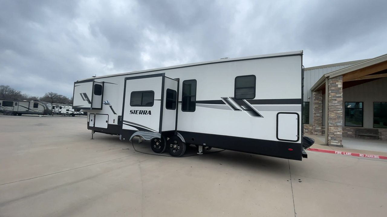 2022 FOREST RIVER SIERRA 39BARK
