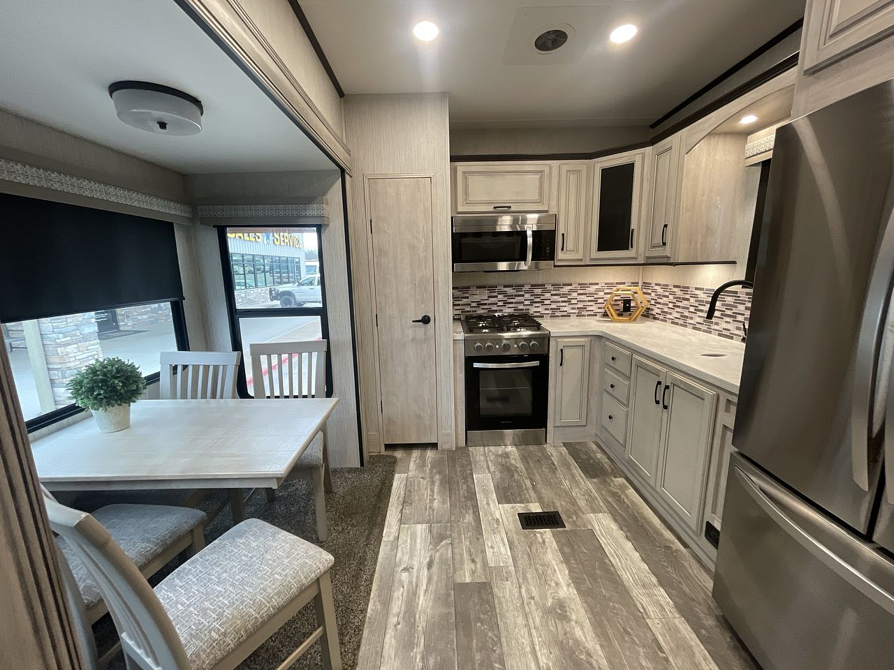 2022 FOREST RIVER SIERRA 39BARK