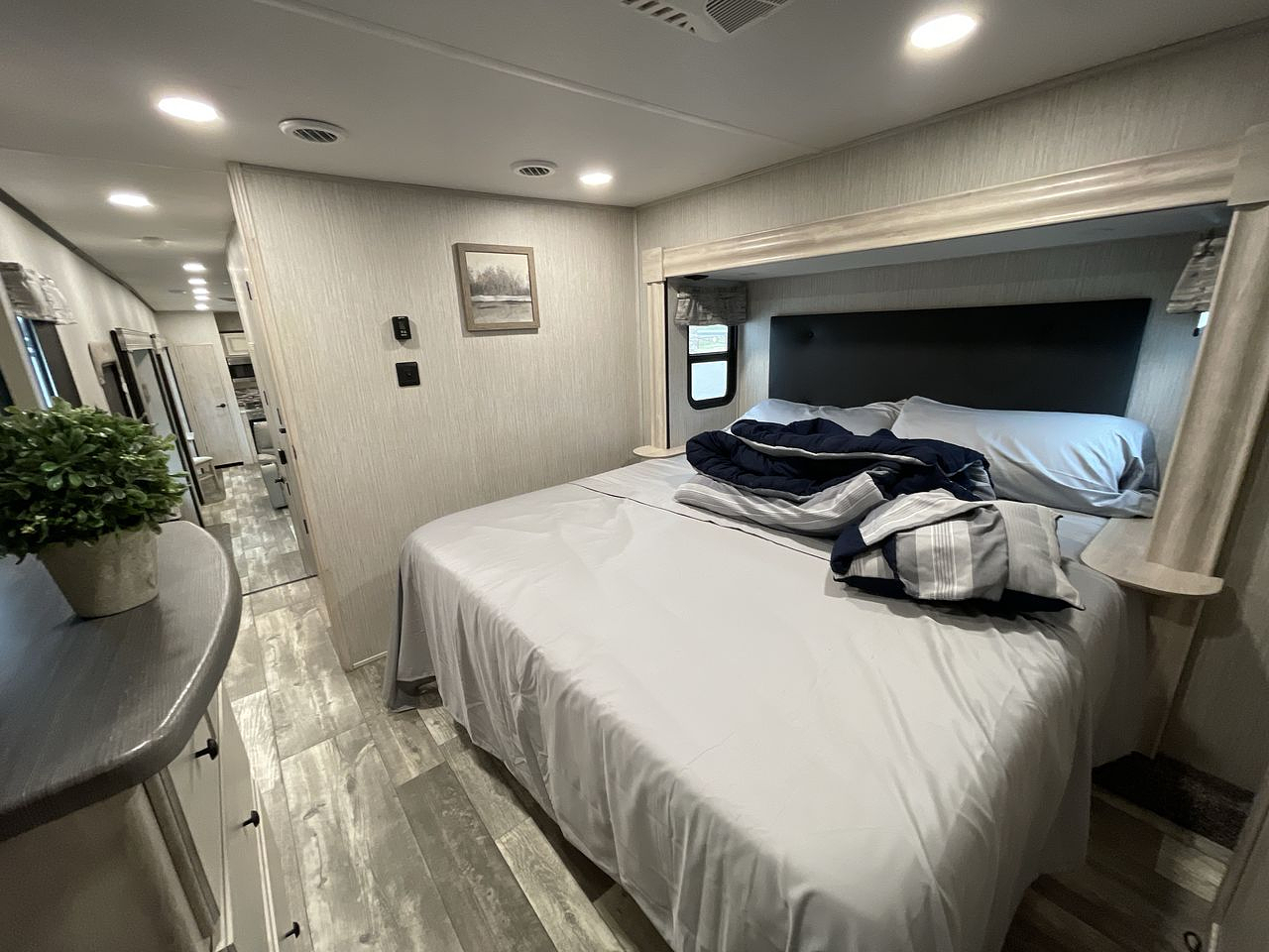 2022 FOREST RIVER SIERRA 39BARK